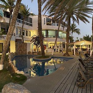 Surf Paradise Hotel